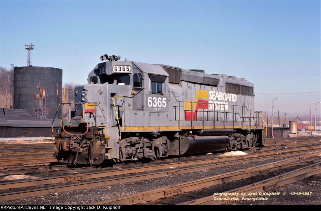 CSX SBD 6365, ex-SCL 1656, GP40, Connellsville, PA. 10-19-1987